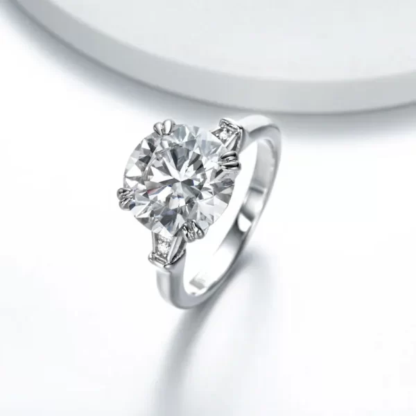 DEZO Luxury 5 Carat Round Cut Moissanite Engagement Ring - Image 5